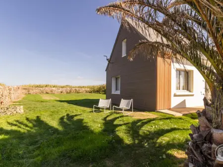 Maison vue mer avec jardin clos à Héauville