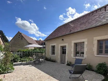 Gîte rénové 2 pers. avec cour privée à Verneuil-en-Bourbonnais