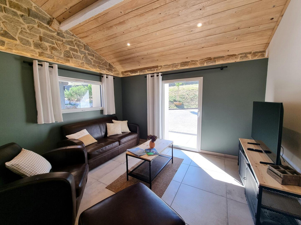 Le Fayard – Gîte climatisé 3 pers., terrasse & barbecue - Photo 6