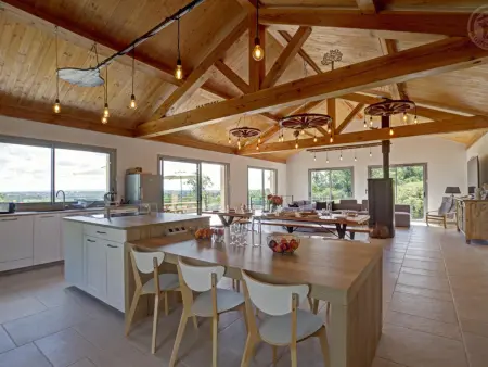 Le Clos Saint-Jean, gîte 16 pers. avec piscine couverte : photo 9