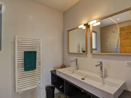 Le Clos Saint-Jean, gîte 16 pers. avec piscine couverte : photo 14