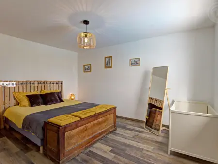 Le Clos Saint-Jean, gîte 16 pers. avec piscine couverte : photo 18