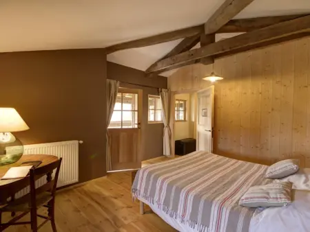 Gîte 18 pers. avec piscine, spa et sauna à Saint-Just-la-Pendue : photo 23
