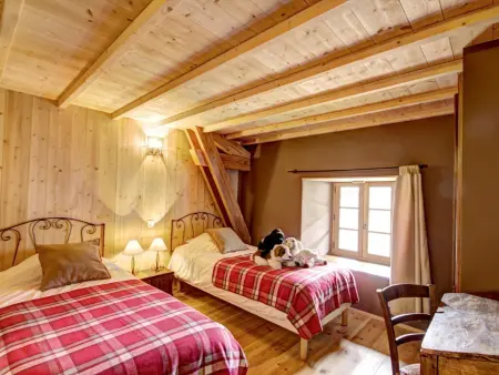 Gîte 18 pers. avec piscine, spa et sauna à Saint-Just-la-Pendue : photo 32