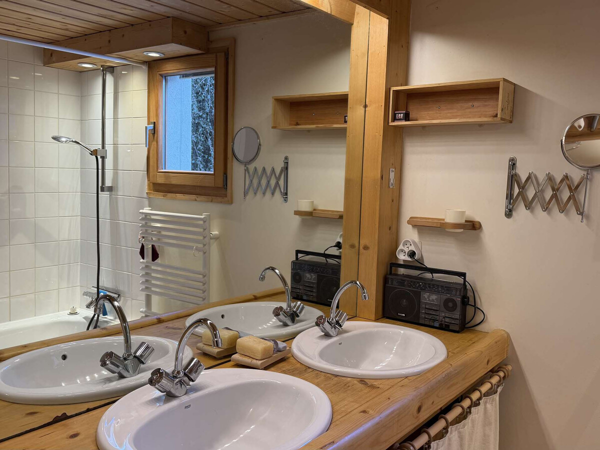 Chalet 11 pers. Arâches-la-Frasse : 3 niveaux, terrasse - Photo 12