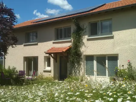 Ferme rénovée écologique avec vue panoramique à Vorey : photo 1