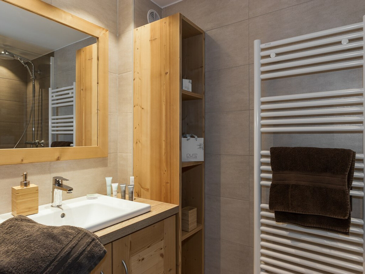 Appartement rénové 3 pers. à Courchevel, vue montagne - Photo 4