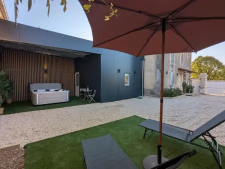 Maison charentaise rénovée avec spa privatif, Maine-de-Boixe : photo 2