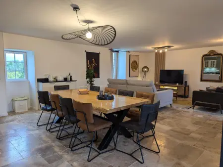 Gîte 8 pers. avec piscine et spa à Saint-Amant-de-Nouère : photo 9