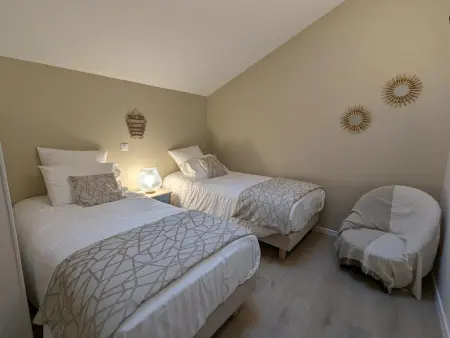 Gîte 8 pers. avec piscine et spa à Saint-Amant-de-Nouère : photo 25