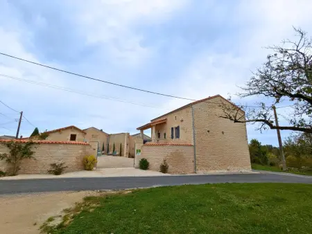 Gîte 8 pers. avec piscine et spa à Saint-Amant-de-Nouère : photo 31