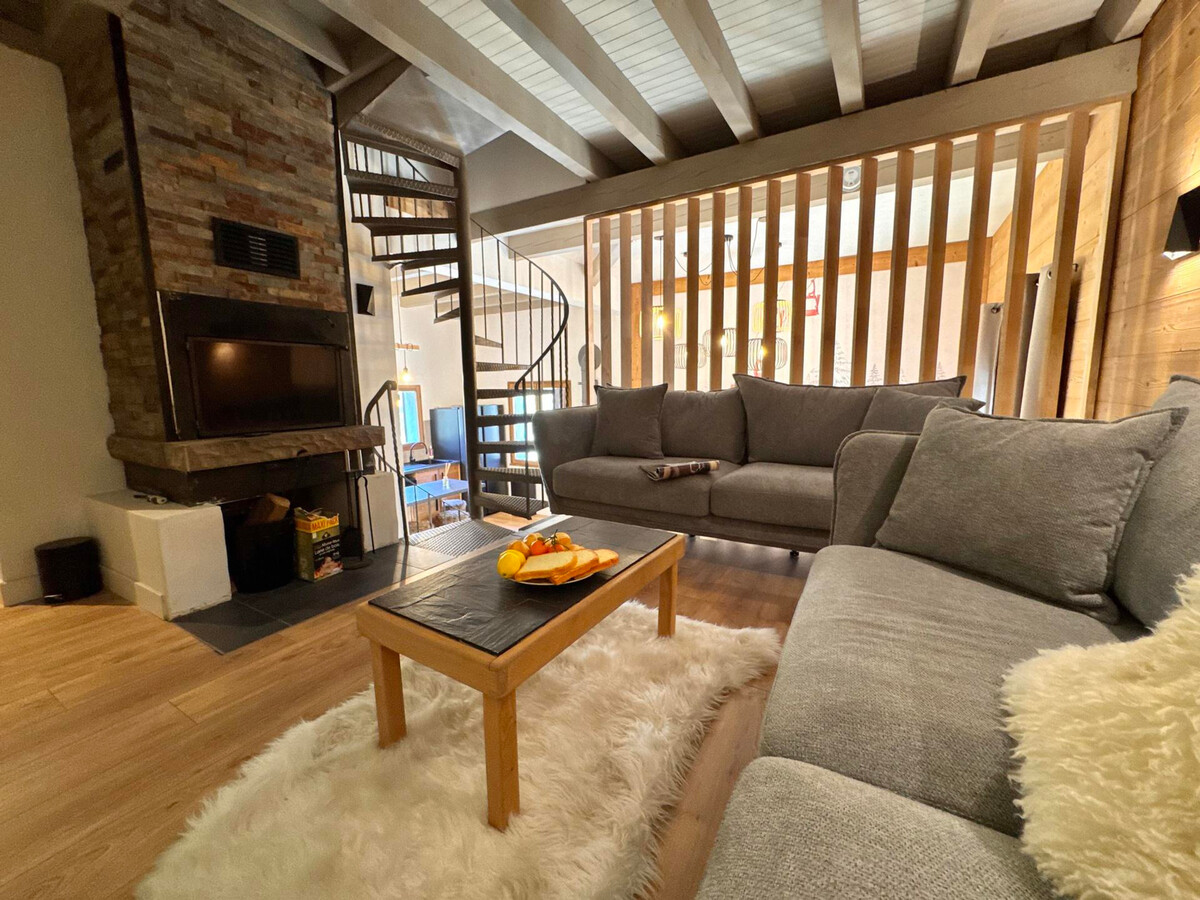 Chalet 6 chambres à Vars – Escalier en colimaçon - Photo 12