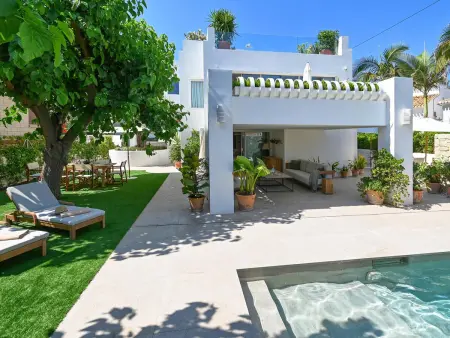 Villa moderne avec piscine privée à 25m de la plage : photo 1