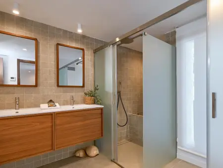 Villa moderne avec piscine privée à 25m de la plage : photo 12