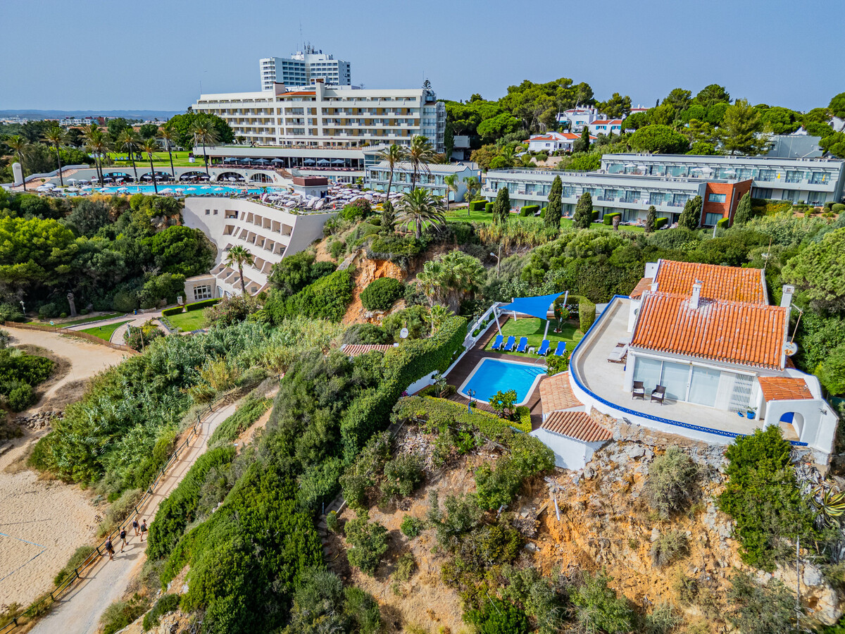 Villa dos Três Irmãs, 5 chambres, piscine privée à Alvor - Photo 2