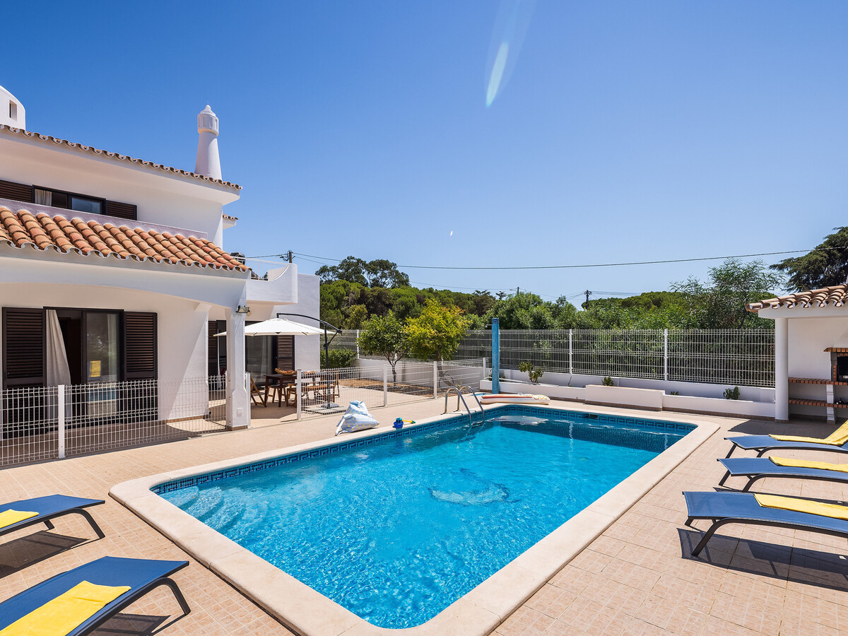 Villa CAJI à Albufeira : piscine privée clôturée, 3 ch - Photo 14