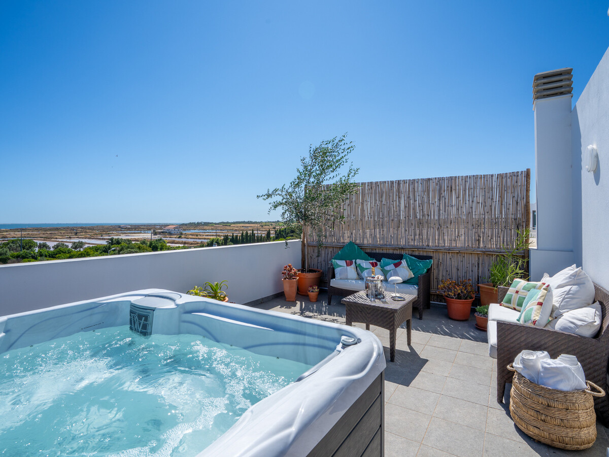 Villa 3 chambres avec piscine et jacuzzi sur toit - Photo 2
