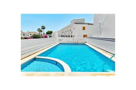 Maison 3 chambres avec piscine à Orihuela Costa
