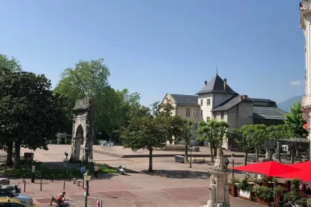 Maison 3 chambres rénovée 2023 à Aix-les-Bains : photo 2