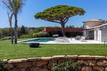 Villa avec tour et piscine chauffée à Sainte-Maxime : photo 7