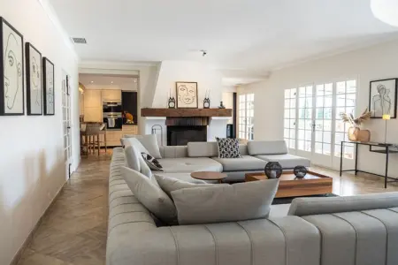 Villa avec tour et piscine chauffée à Sainte-Maxime : photo 10