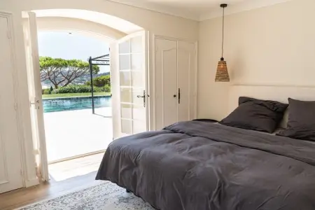 Villa avec tour et piscine chauffée à Sainte-Maxime : photo 12