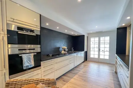 Villa avec tour et piscine chauffée à Sainte-Maxime : photo 18
