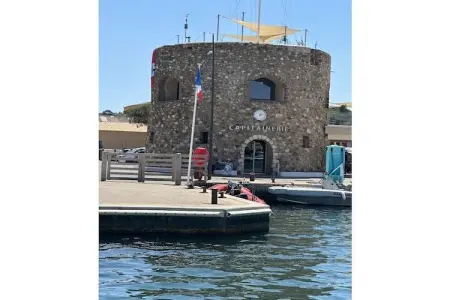 Villa avec tour et piscine chauffée à Sainte-Maxime : photo 23