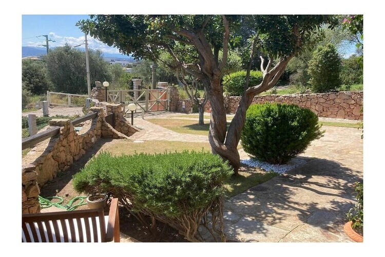 Appartement Sissy à Olbia : terrasse vue mer et escalier XVe - Photo 2