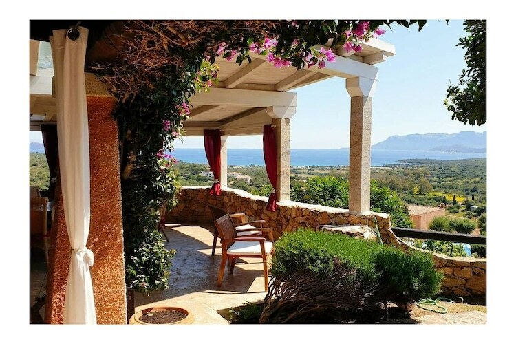 Appartement Sissy à Olbia : terrasse vue mer et escalier XVe - Photo 4