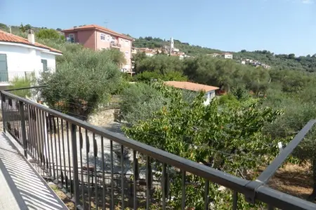 Maison 5 pers. à Santa Agata, terrasse, jardin aux oliviers : photo 4