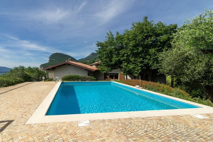 Gîte avec piscine et 40 oliviers, vue lac à Tremosine - Photo 7