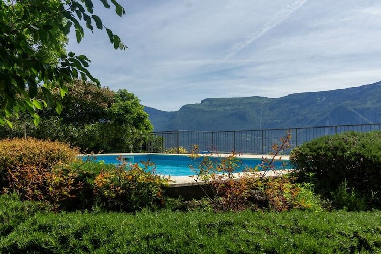 Gîte avec piscine et 40 oliviers, vue lac à Tremosine - Photo 8