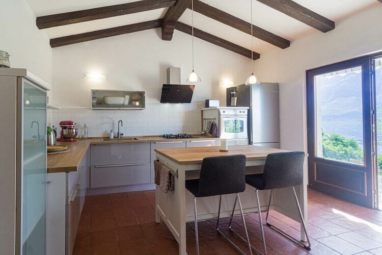 Gîte avec piscine et 40 oliviers, vue lac à Tremosine - Photo 21