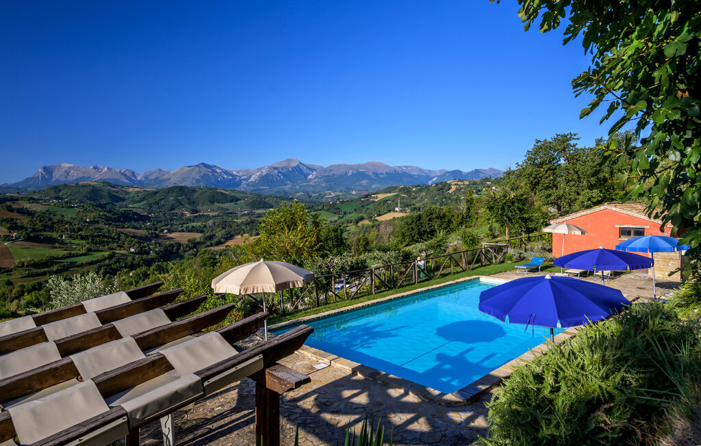 Maison rustique 18 pers. avec piscine aux Marches - Photo 2