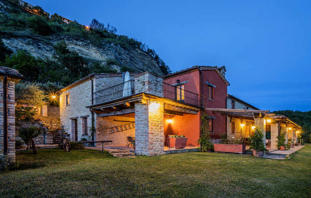 Maison rustique 18 pers. avec piscine aux Marches - Photo 9