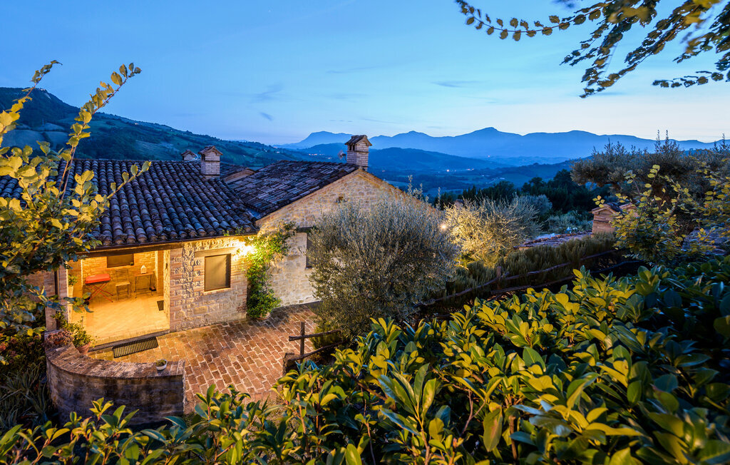 Maison rustique 18 pers. avec piscine aux Marches - Photo 12