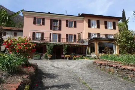 Maison lac de Côme avec balcon sud-est, 6 personnes