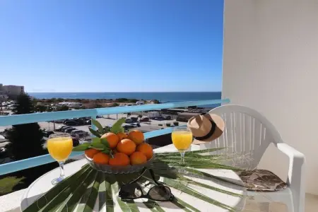 Appartement Vue Mer à Armação de Pêra, pieds dans le sable