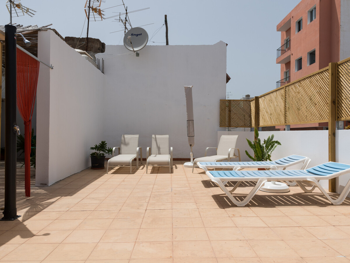 Maison avec solarium privé à Vecindario, 10 min aéroport - Photo 2
