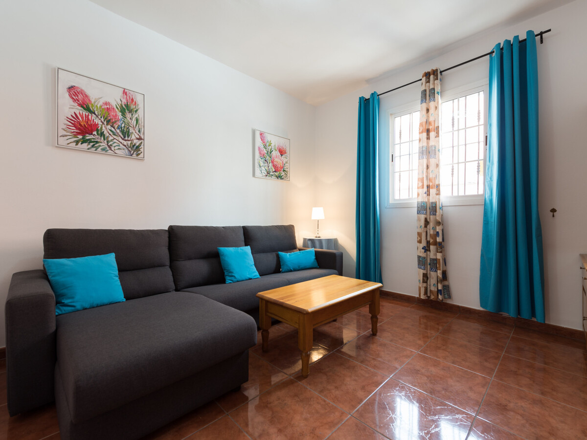 Maison avec solarium privé à Vecindario, 10 min aéroport - Photo 22