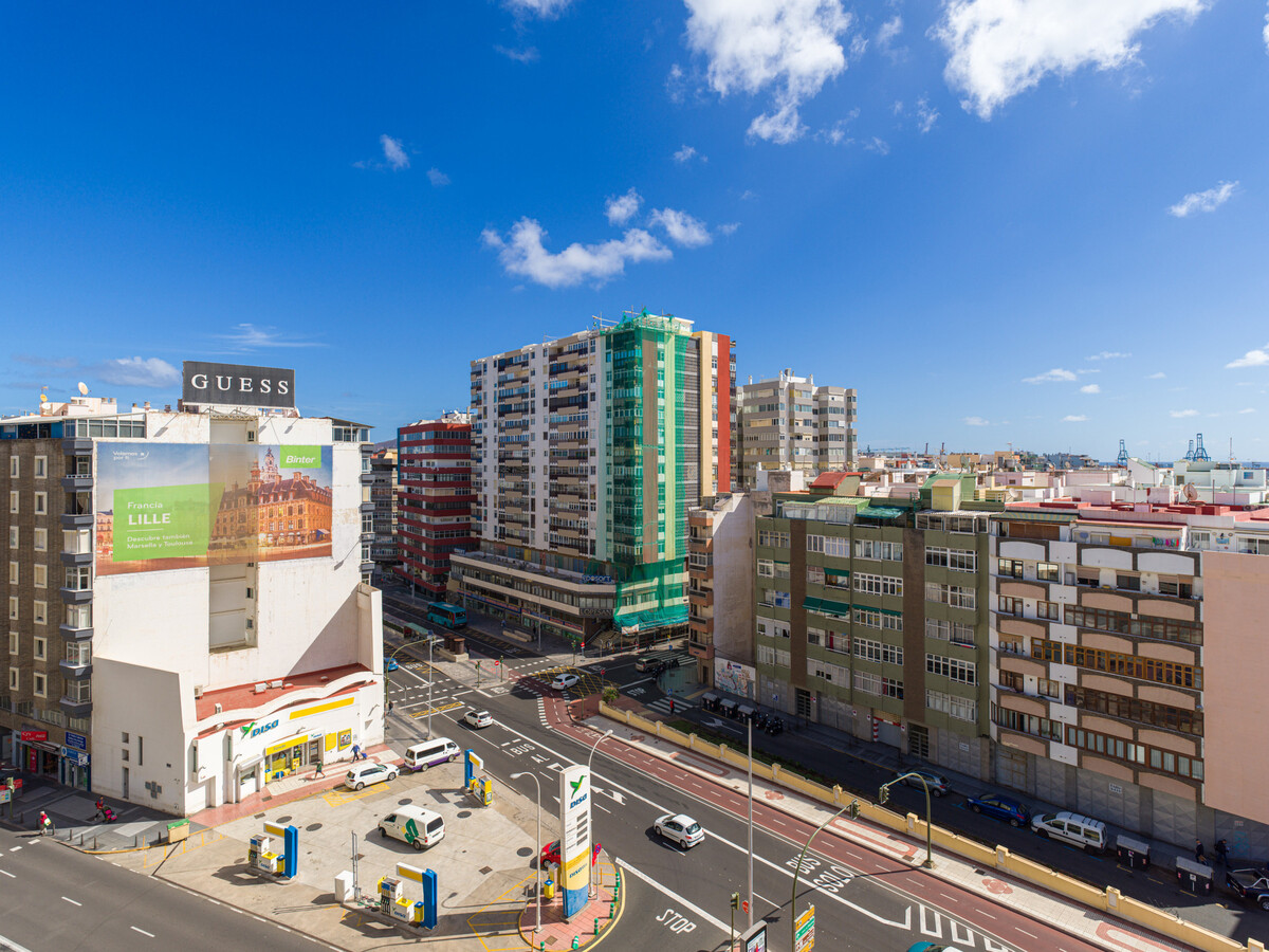 Appartement rénové avec terrasse vue ville - Las Palmas - Photo 2