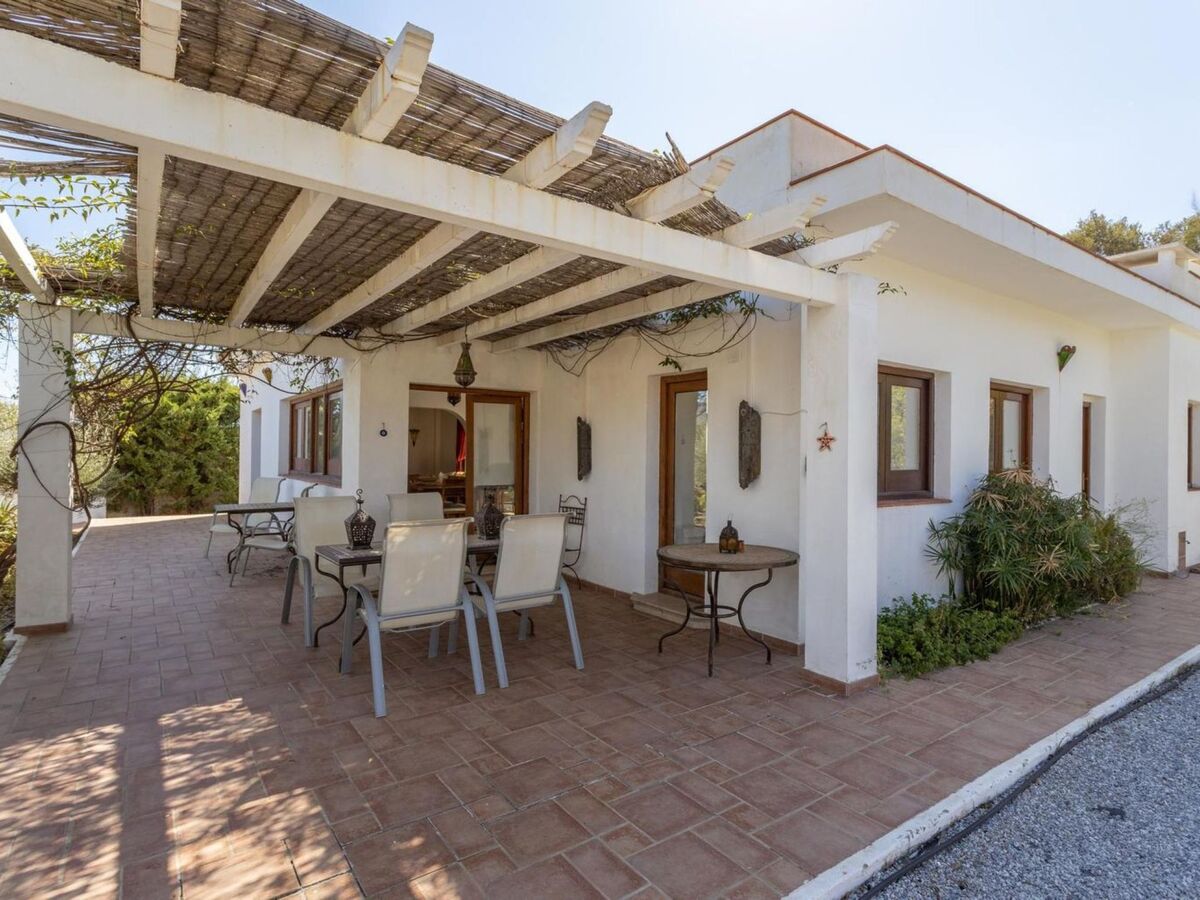 Gîte Laura : cottage rustique 150m² avec piscine - Photo 2