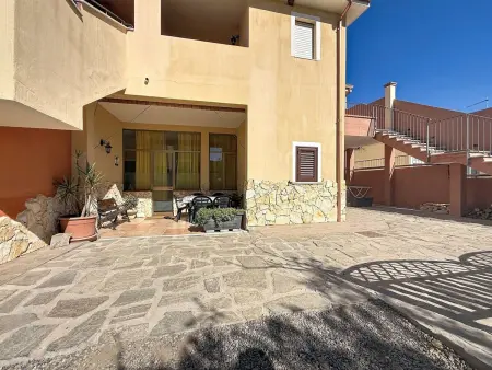 Maison Alpamar à Villasimius, 2 km de la mer : photo 1