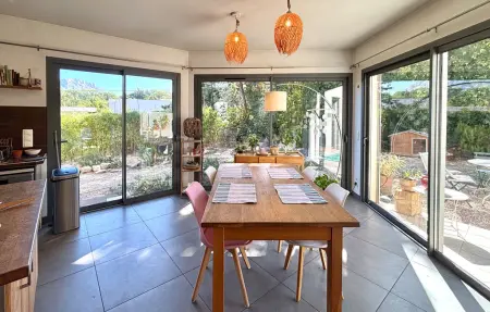 Maison contemporaine Feng Shui au Tholonet, vue Sainte-Victoire : photo 1