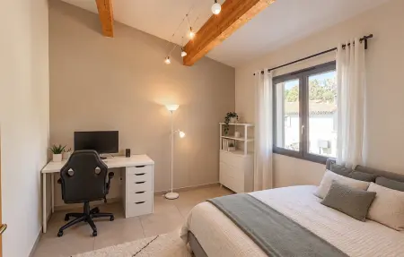Maison contemporaine Feng Shui au Tholonet, vue Sainte-Victoire : photo 12