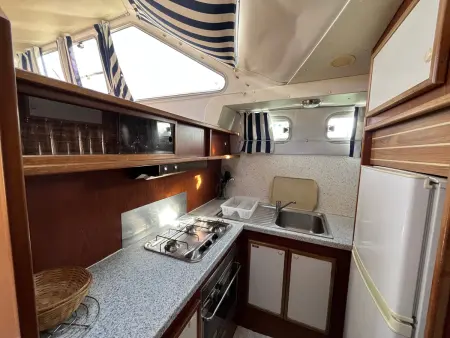 Bateau amarré à quai - 7 à 9 pers., Bateau 9 personnes à Digoin : photo 8