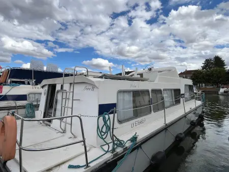 Séjour insolite à bord d'un bateau - 8 pers., Bateau 8 personnes à Digoin : photo 1