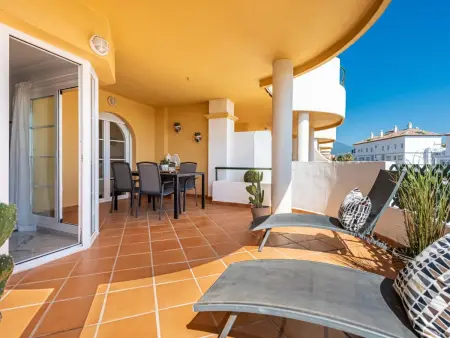 Appartement 2 chambres, terrasse piscine à Marbella : photo 3