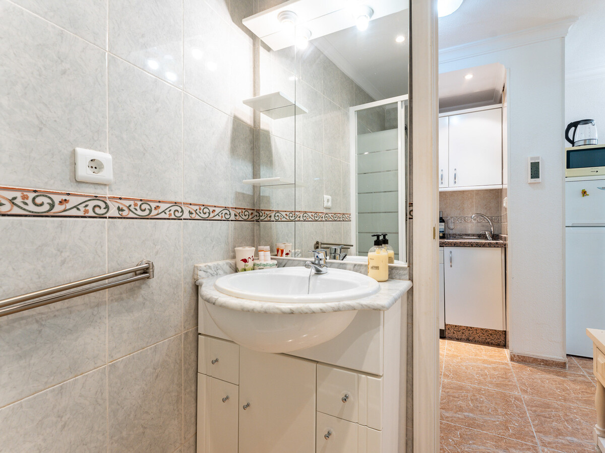 Studio central Torremolinos avec piscine commune - Photo 15